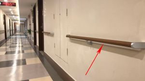 走廊腰线扶手安装高度是多少？【蓝品盾】
