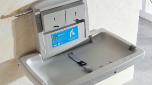 公共厕所婴儿换尿布台有多少功能与特点？【蓝品盾】