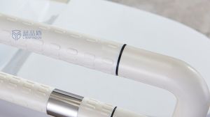 安装实用的老年人卫生间扶手-空间狭小不是事！【蓝品盾】